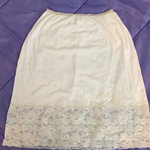 Vintage slip skirt large white